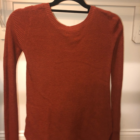 American Eagle Burnt Orange Sweater - Picture 2 of 3